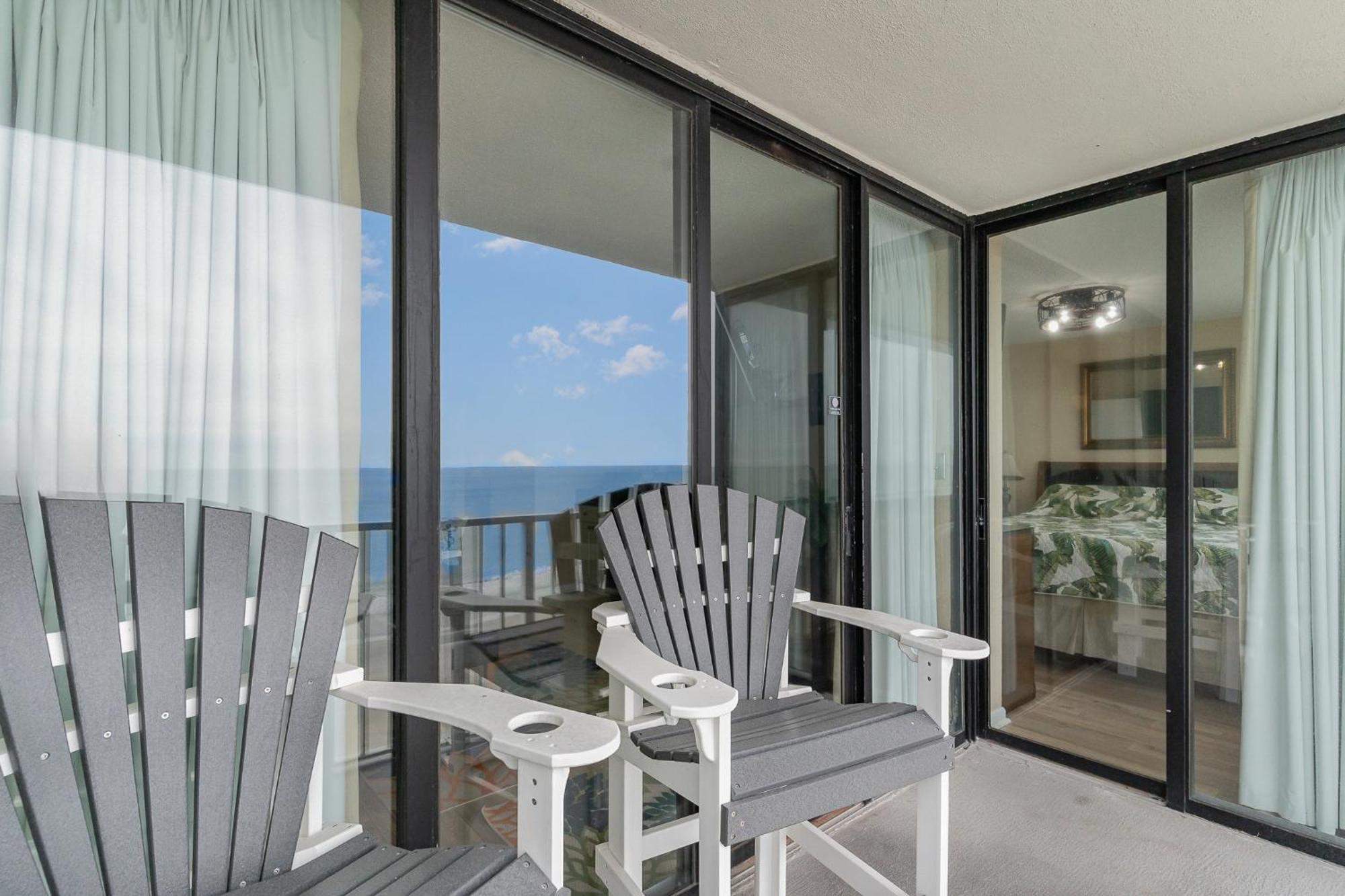 Sands Beach Club Briarcliffe Acres Exterior photo